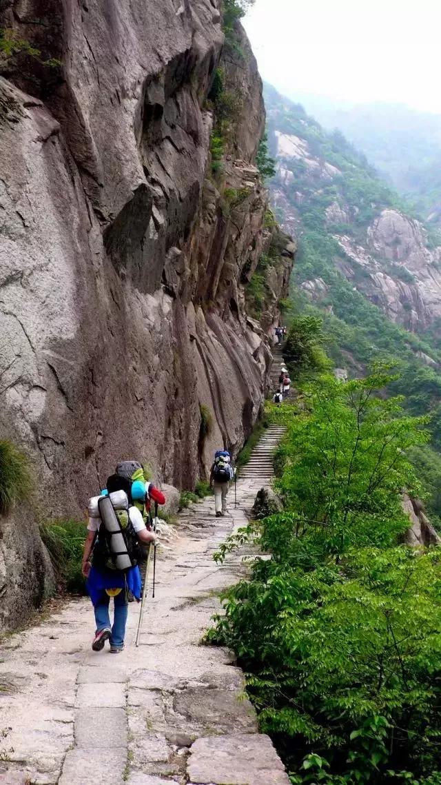 皖南这条经典的古道不仅有绝美的自然风光,还有深厚的历史