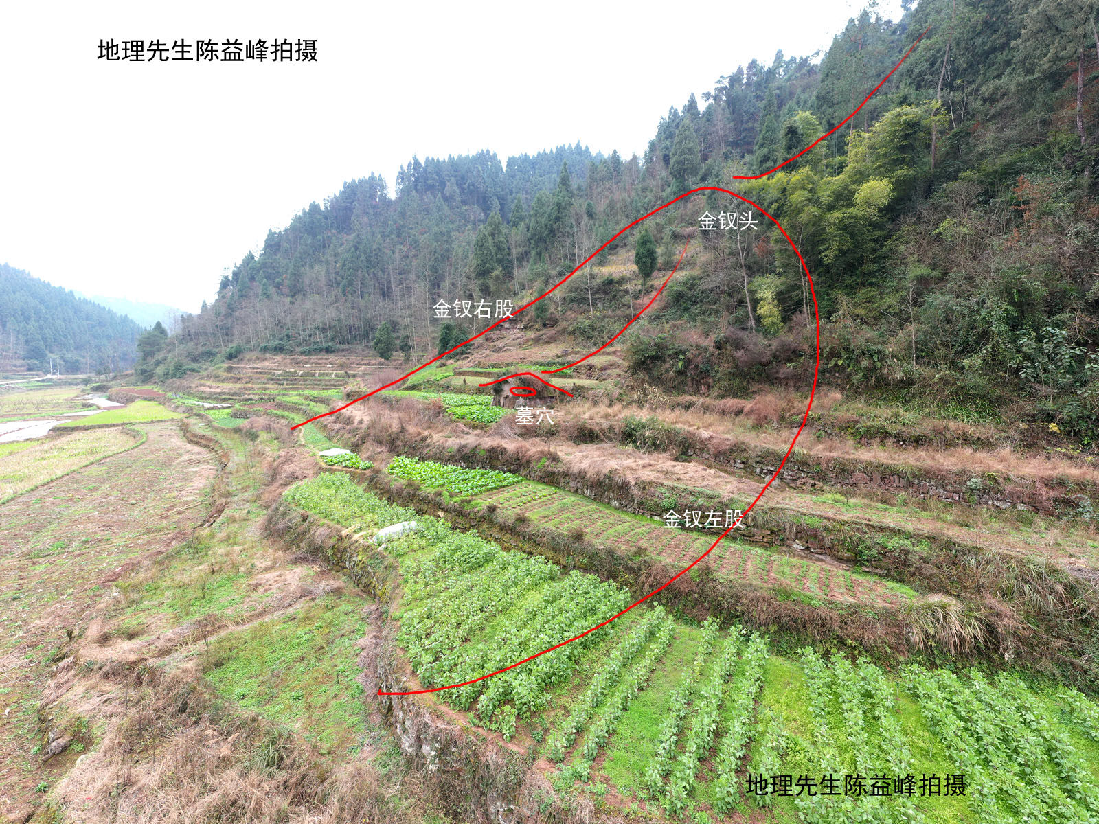 陈益峰挂壁金钗邓氏八品祖坟