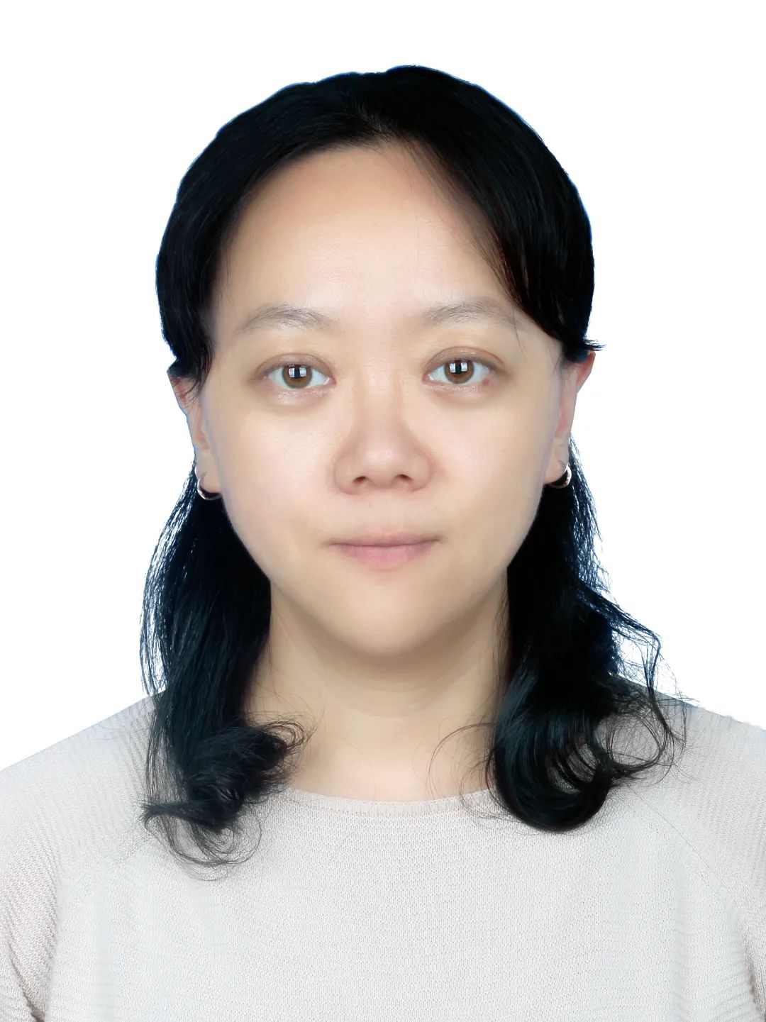 今天侯军为她们送来了节日寄语