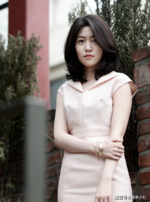 沈恩京出演的角色是日韩混血儿,原作者的书是非常有争议性的.