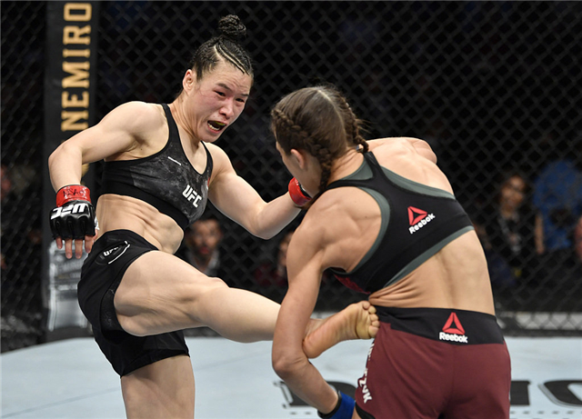 原创乔安娜请道歉戴防毒面罩不尊重人被中国名将打得满脸桃花开