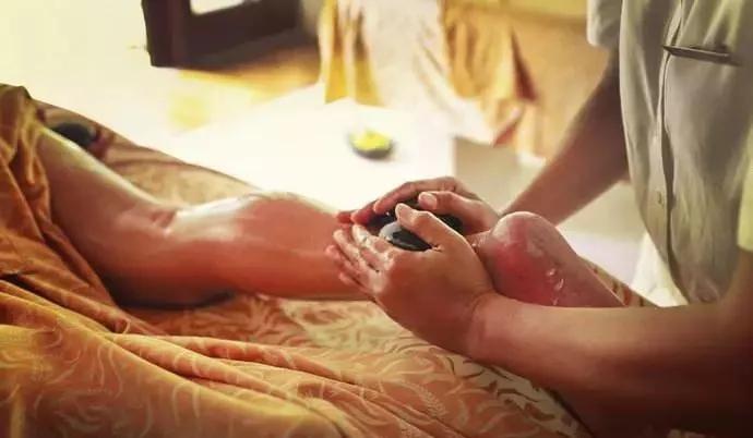 精油按摩可以天天用吗精油按摩多久做一次