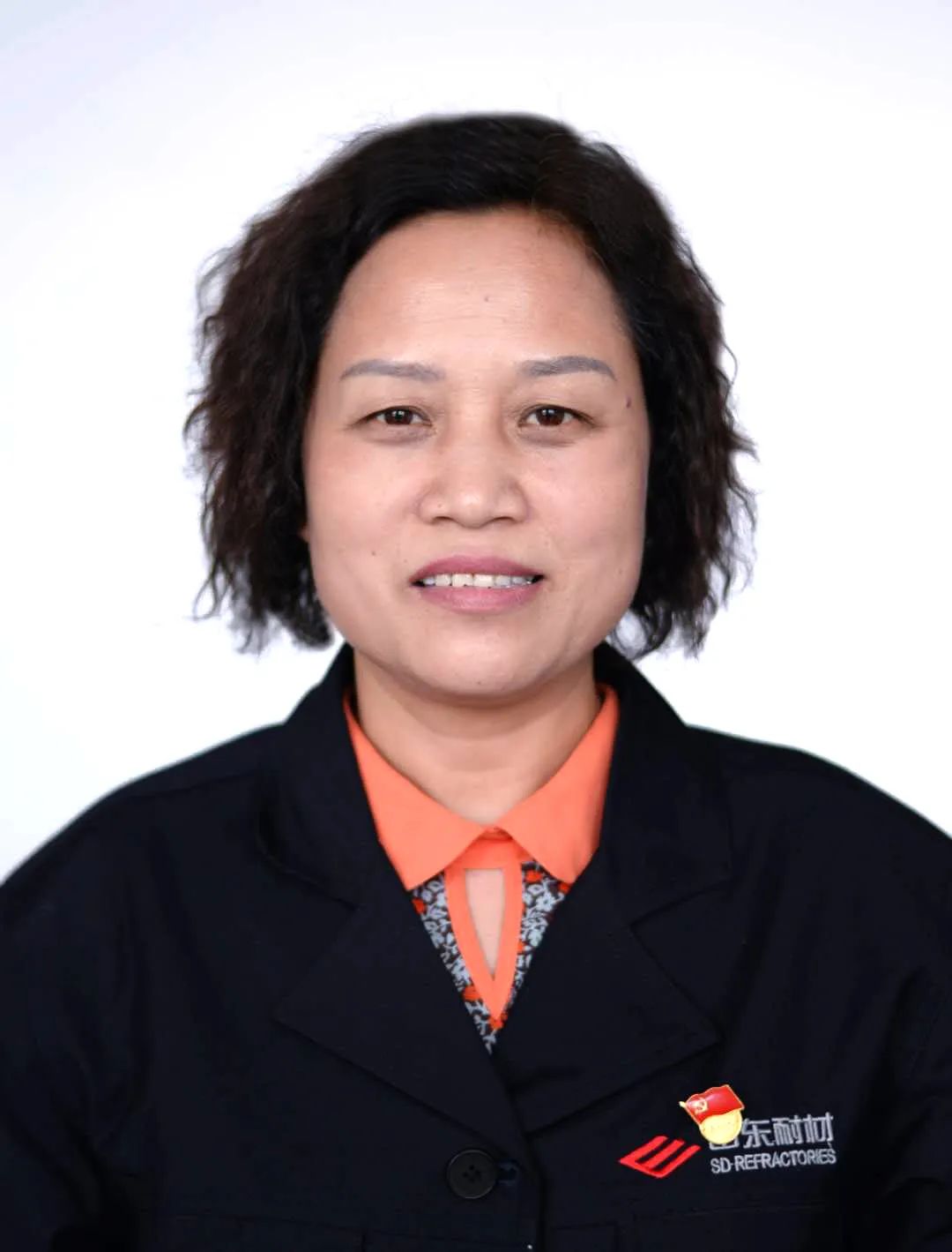 今天侯军为她们送来了节日寄语