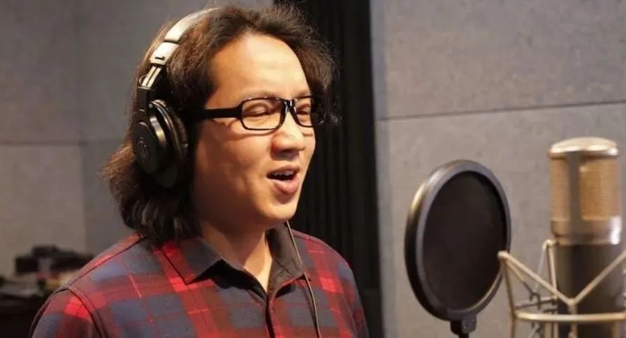 这首原创歌曲由中国著名作曲家张宏光作曲,国家一级编剧段连民作词