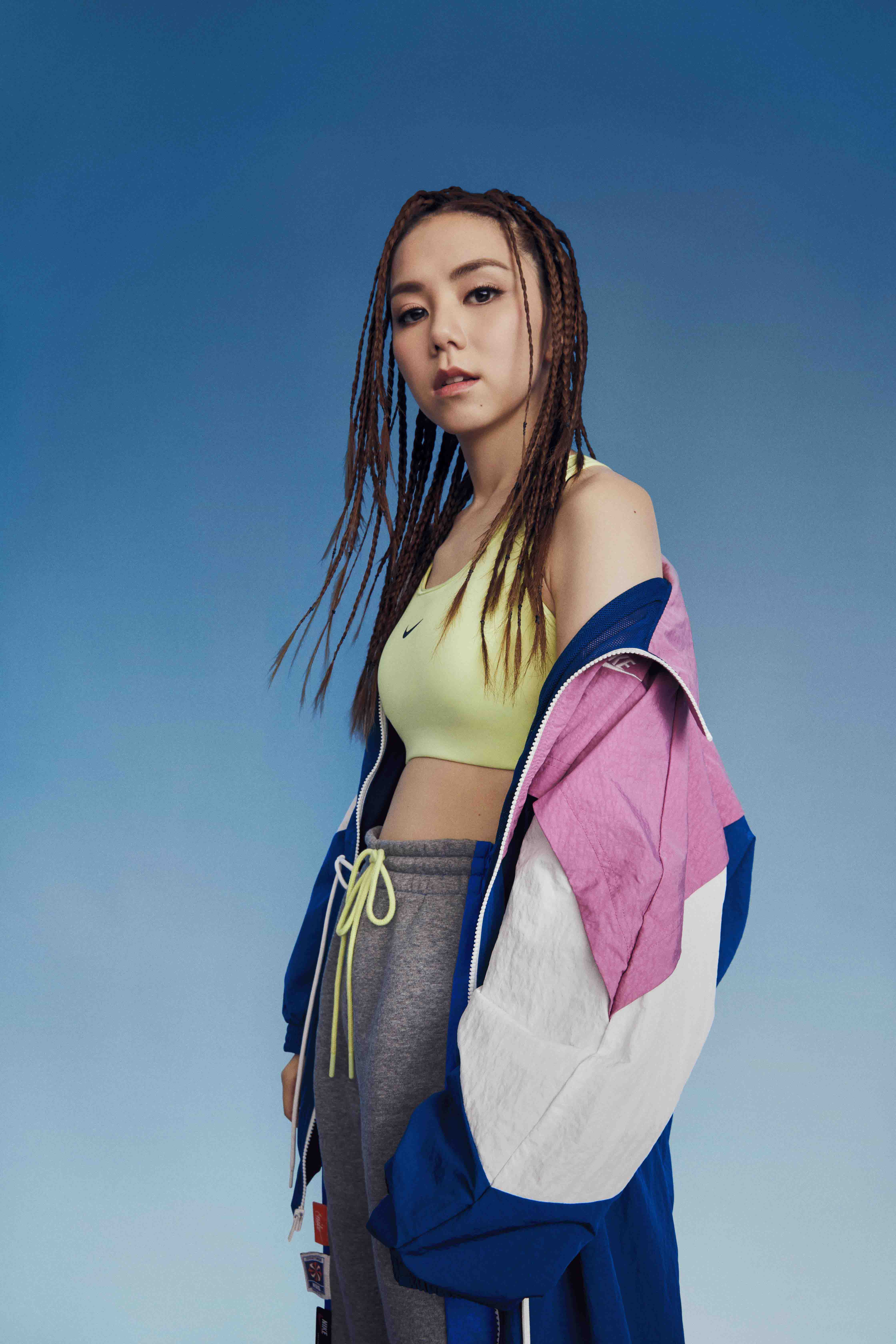 不惧未来无畏挑战邓紫棋演绎airmaxverona