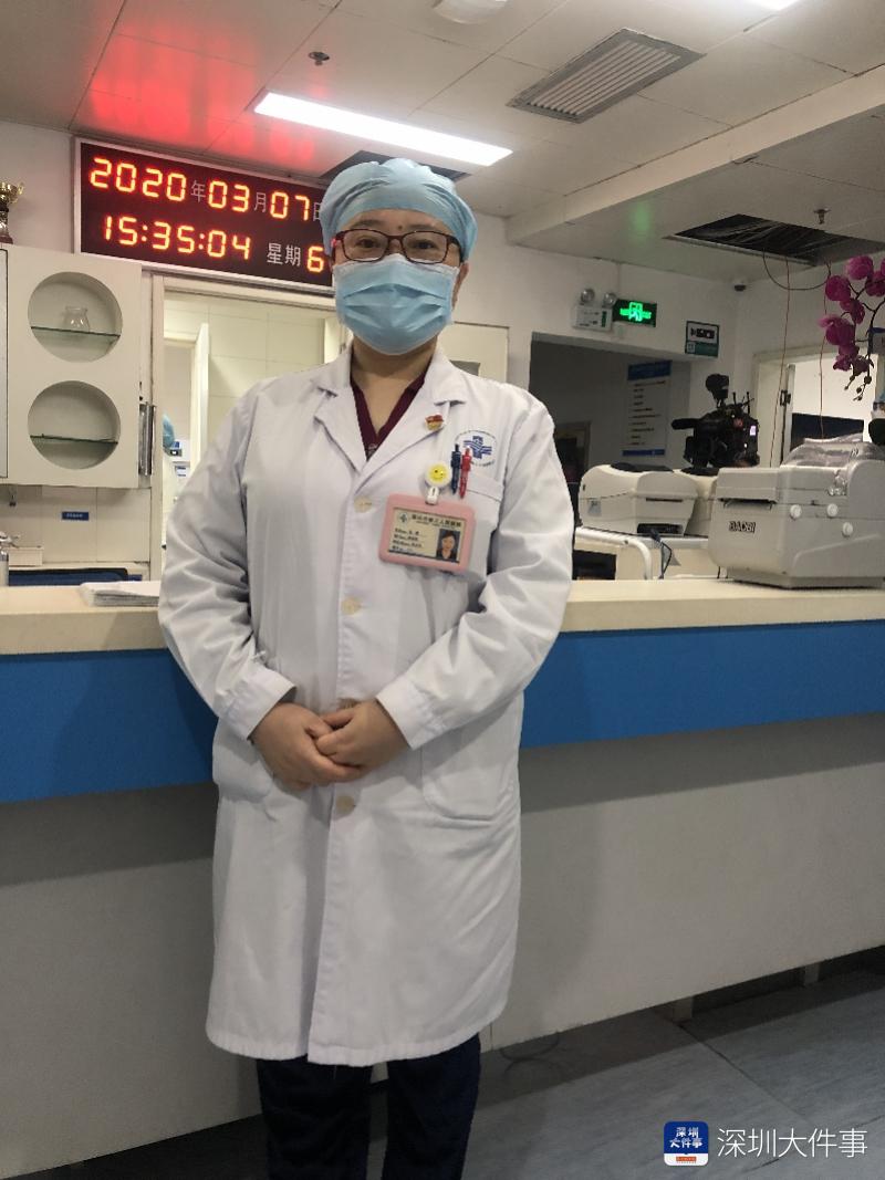 她战疫深圳女医生回到家已是半夜隔着门和女儿说声回来了