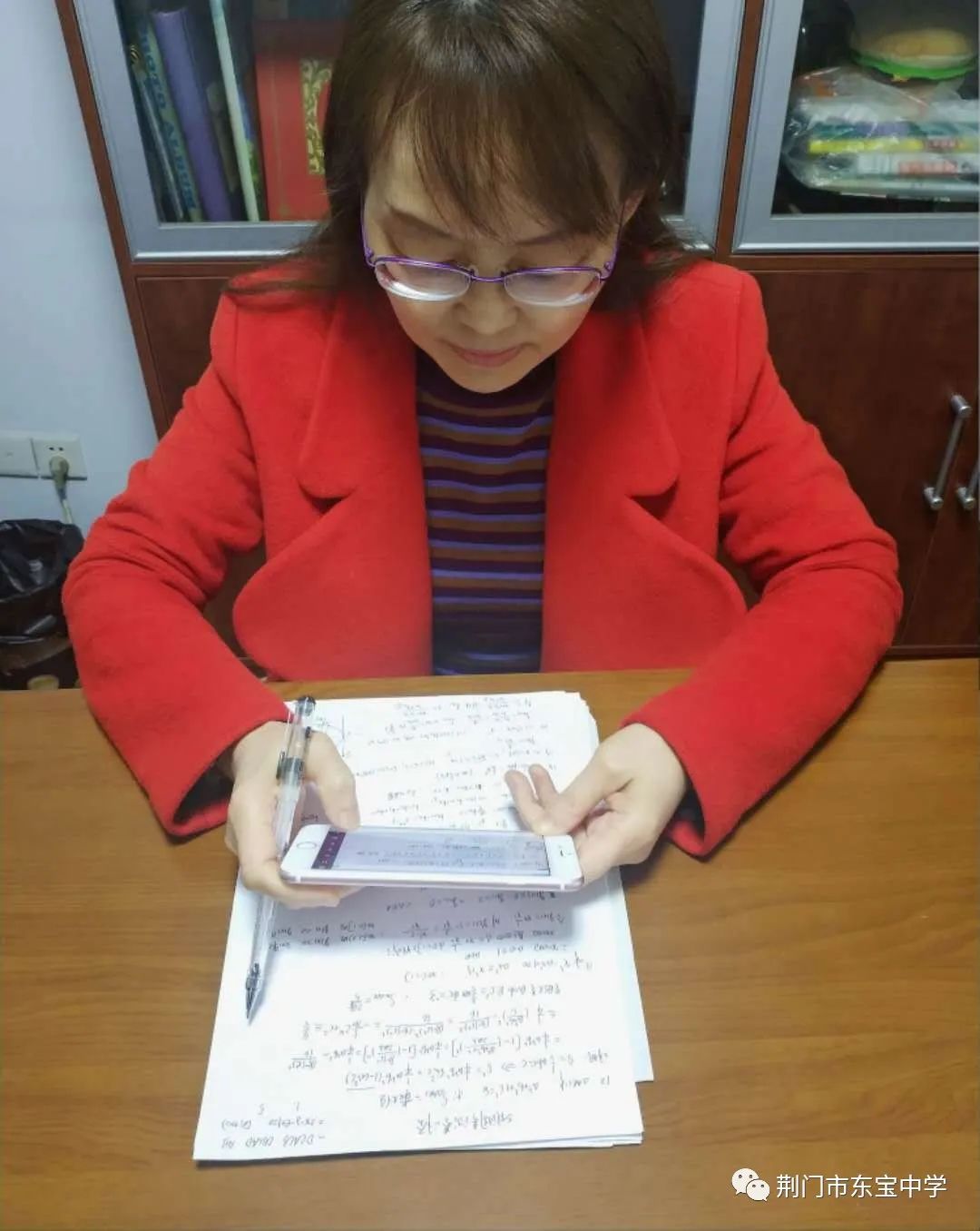 抗击疫情东中女教师疫无反顾东中校园满春色春色暗香放异彩