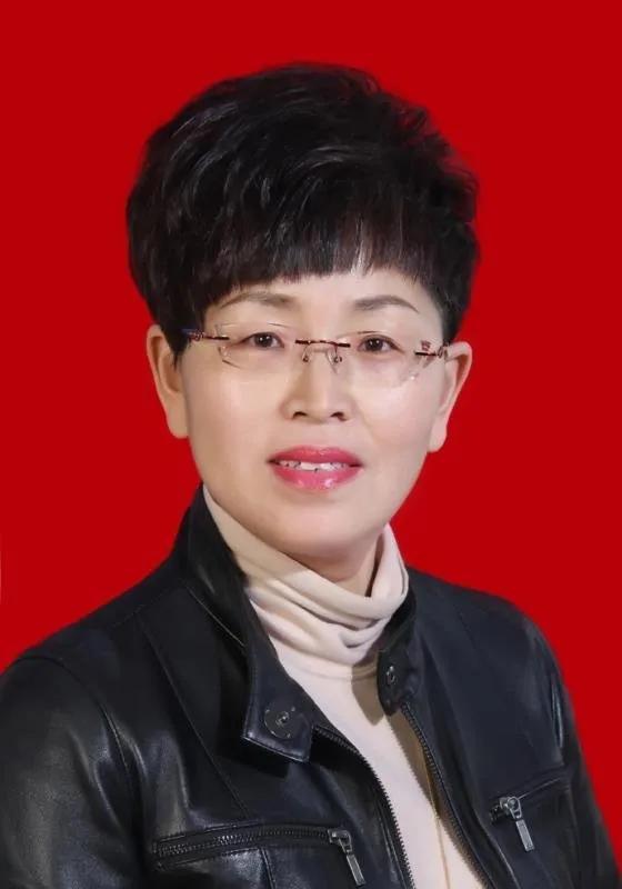 安阳市肿瘤医院护理部主任 ●河南第十批医疗队队员,● 张一红在"三八