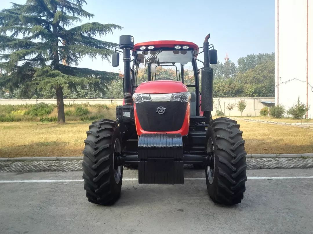 为满足客户新需求,全新自主研发了me,mf,mg,ph系列拖拉机,拖拉机涵盖