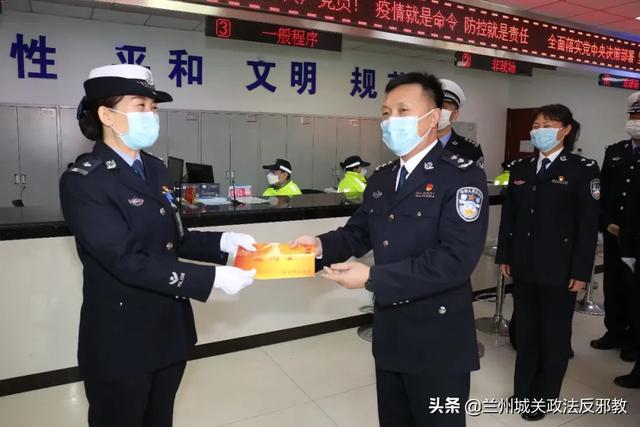 省公安厅副厅长,市政府副市长,市公安局局长肖春同志先后来到交警支队