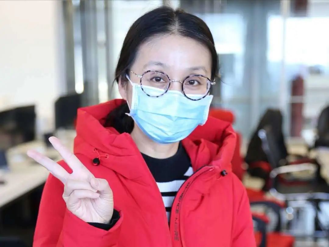向坚守在一线的《众志成城 防控疫情》节目所有的女编辑,女记者们道