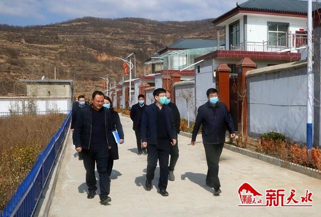当天,考察团一行先后深入清水县黄门镇垃圾焚烧站,峡口村,白沙镇赵沟