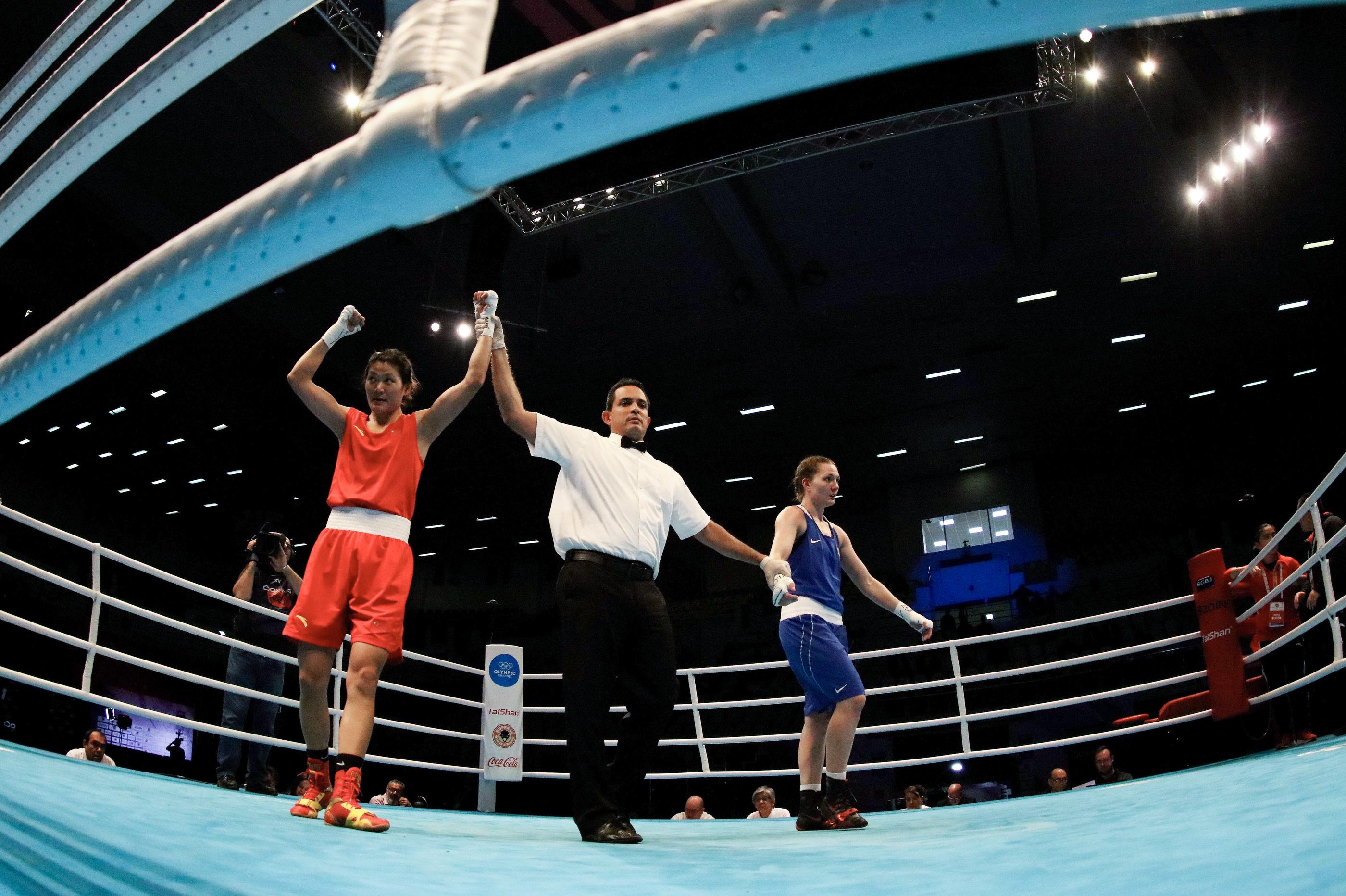 拳击奥运会资格赛女子6469公斤级中国选手谷红获得奥运入场券