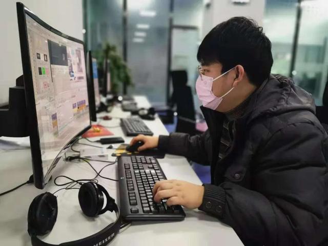 郑阳 广电网编辑在编辑们的努力下,网站的点击率持续上升,看到有这么