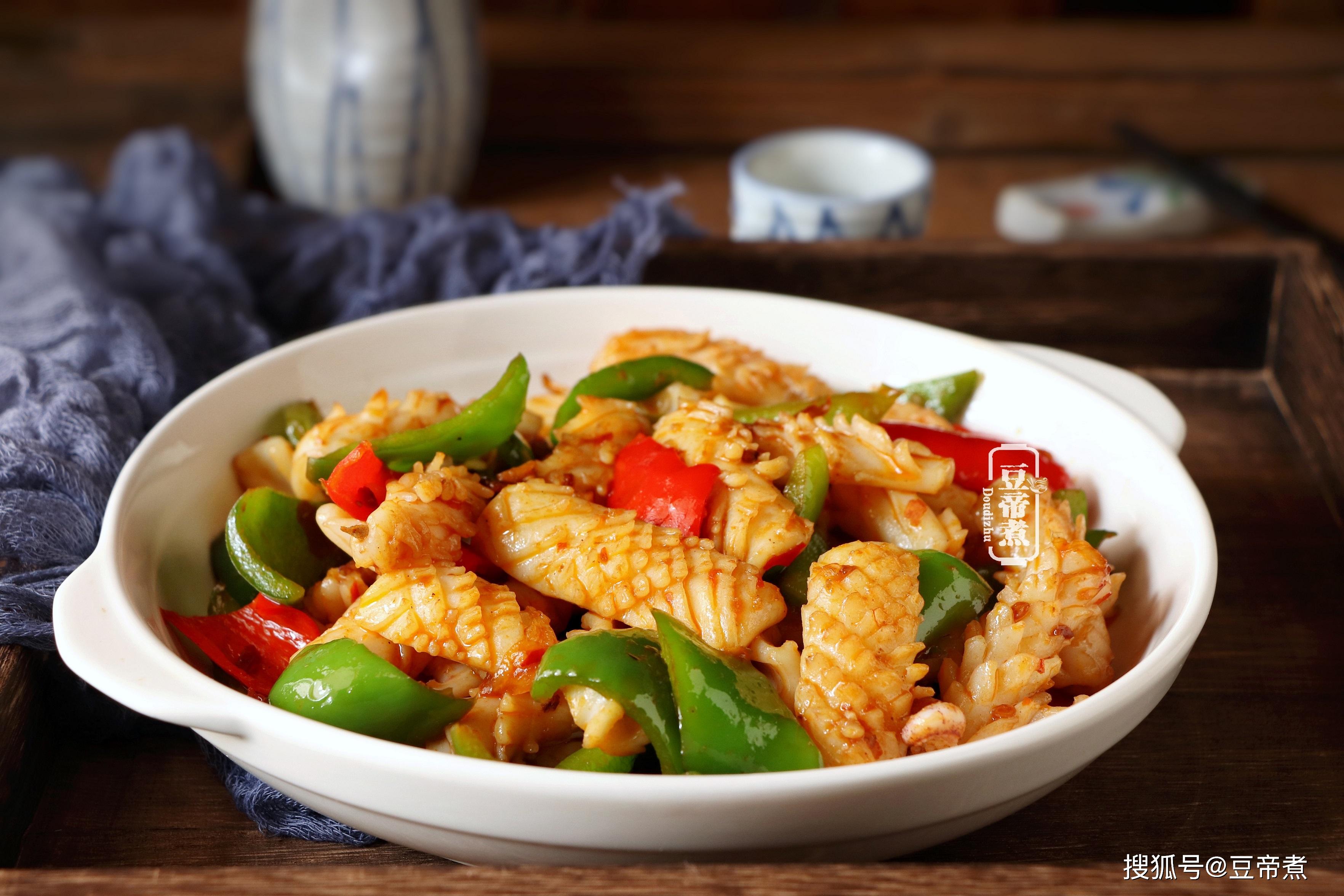 原创要想鱿鱼炒得好吃这个步骤不能少一般人不懂难怪炒的不好吃