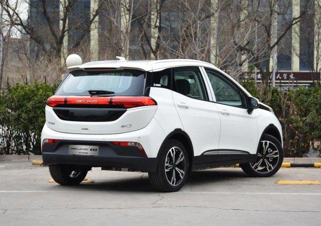 北汽新能源beijingex3r500車型上市補貼售價11991299萬元