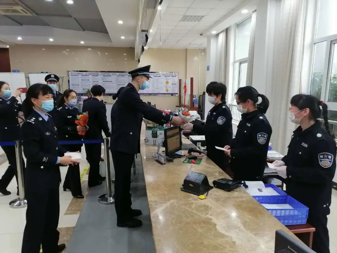 阳光警察队伍,先后到局情指中心,车管所,丹东派出所,看守所,丹西