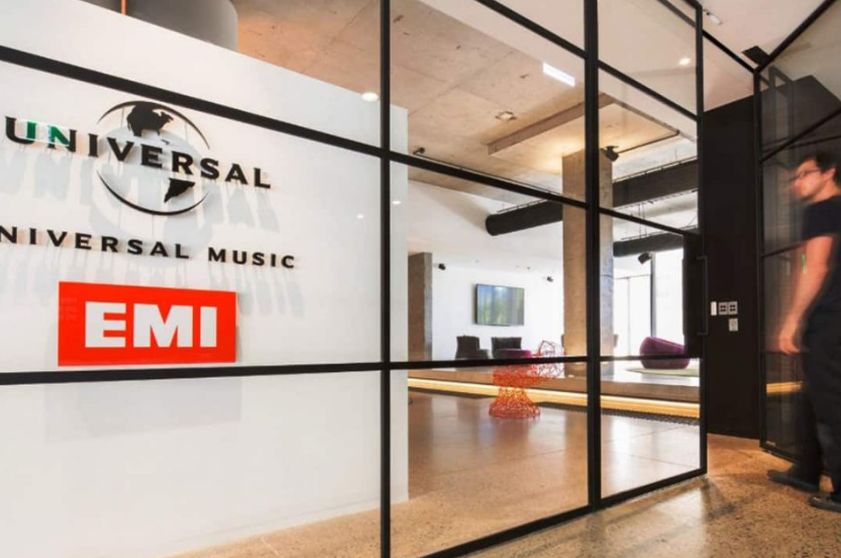 唱片公司每小时从音乐串流平台获得的收益就超过100万美元,环球音乐