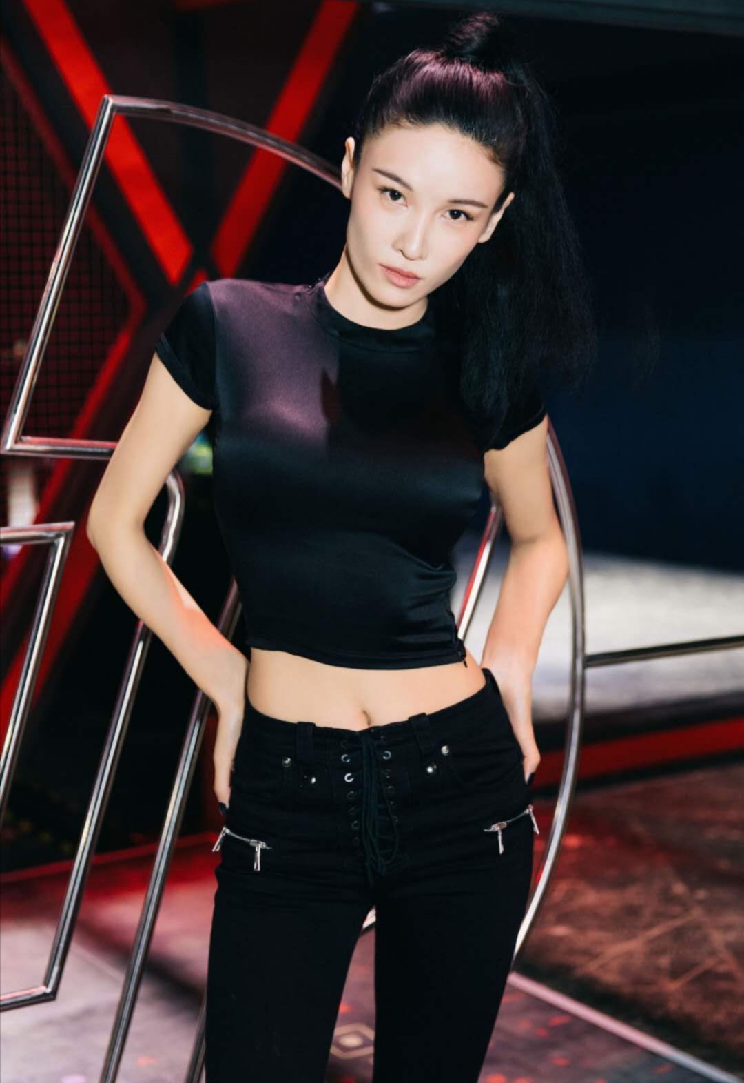 原创张蓝心都快瘦变形了175大长腿堪称圈内第一人这曲线太魔鬼