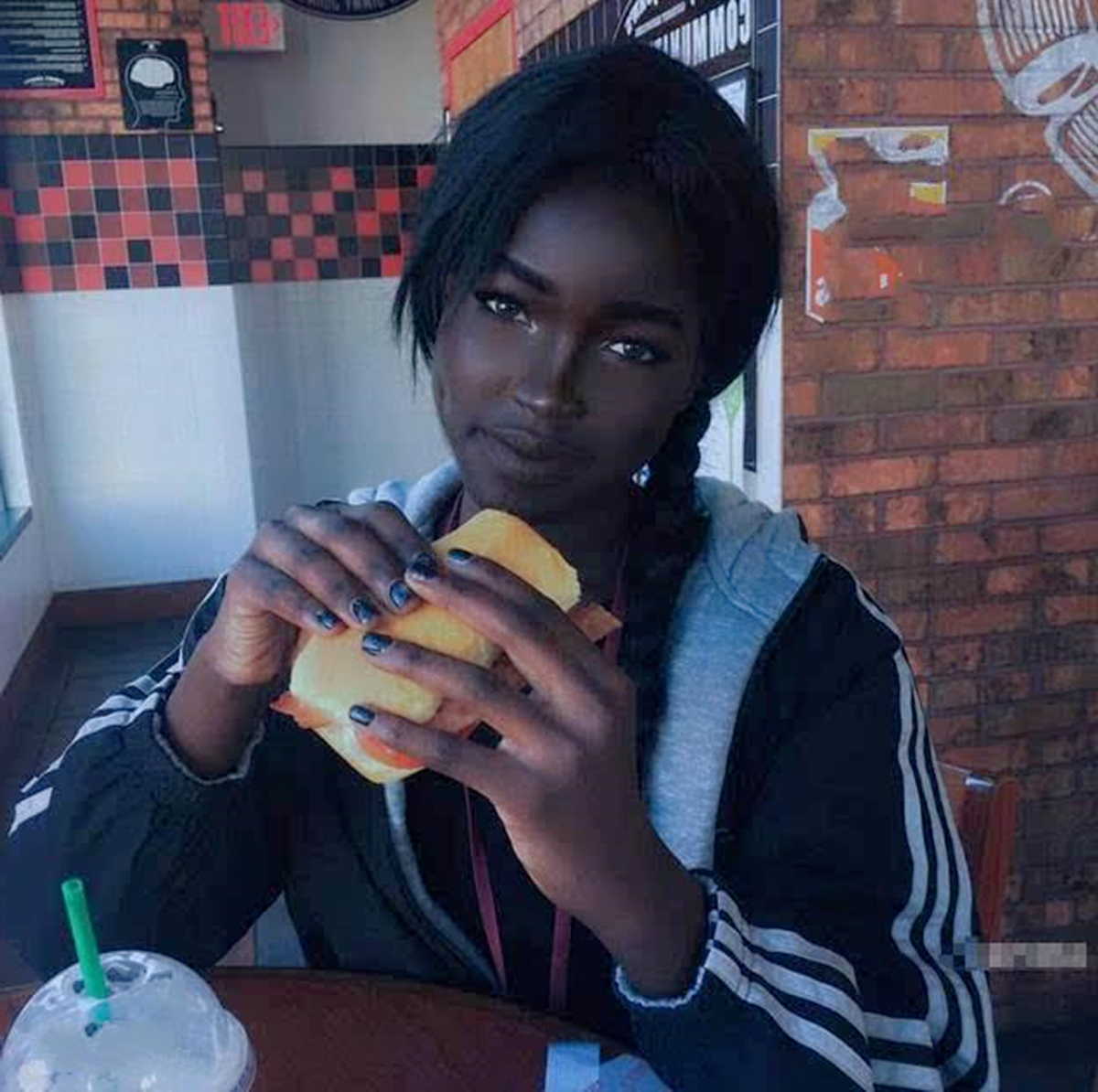 67被誉为全球"最美黑人女孩",只因超高颜值,被父母禁止出门_孩子