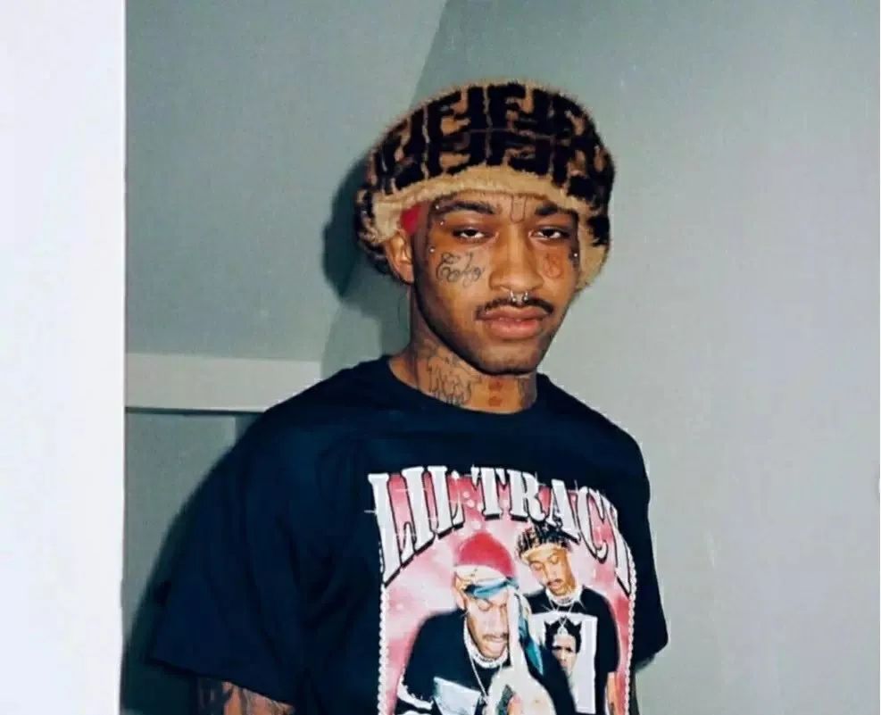 从yungbruh到liltracy他如何进入无政府状态