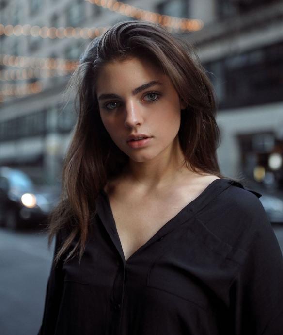 迷人蓝眼高佻性感野性十足的澳洲正妹美图集