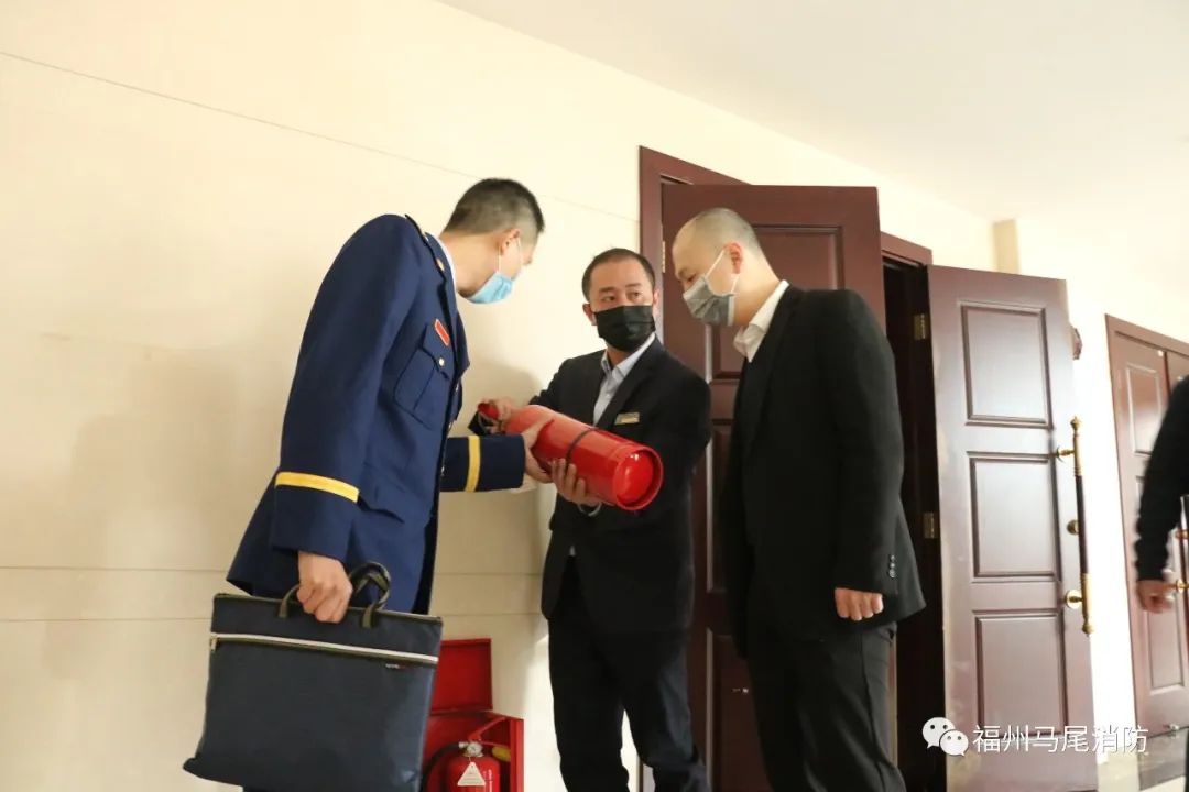 马尾区委常委常务副区长陈禺带队对隔离观察点和快捷酒店开展安全检查