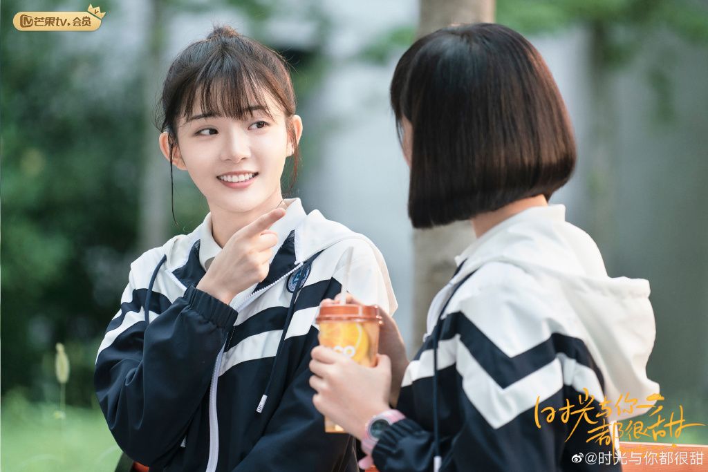 敖瑞鹏饰演张昊天在高冷学霸旁必不可少的"骑士",剧中张昊天是一个痞