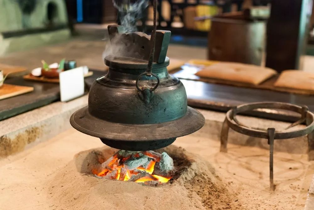 围炉里日本传统住宅的火之座