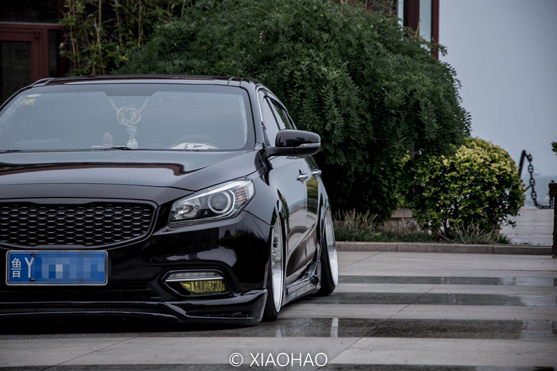 起亚k4,你很难把它与改装联系在一起,更何况是深入地玩vip?