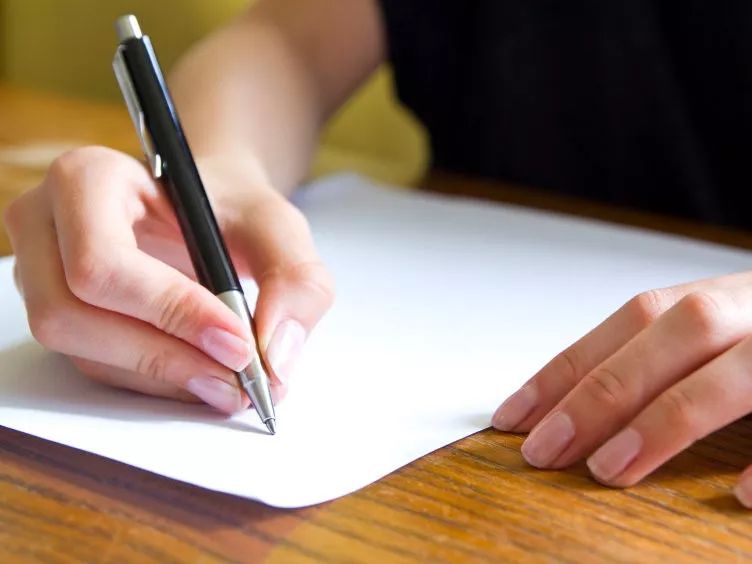 最后还想跟大家分享的是,孩子读书读得多,读得深,读得好,他的写作能力