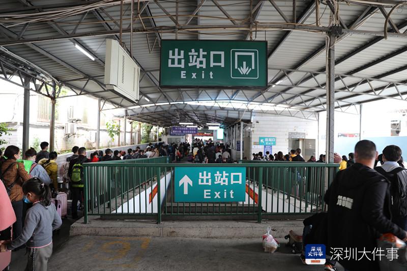 深圳西站迎来首趟复工专列,车站开启红外线与人工双结合方式测温