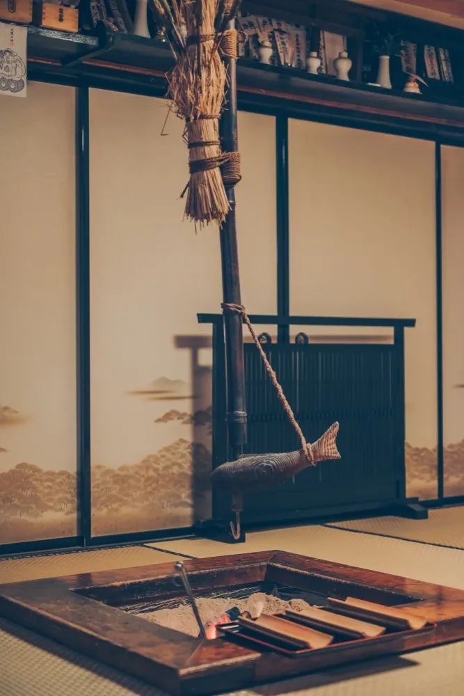 围炉里日本传统住宅的火之座