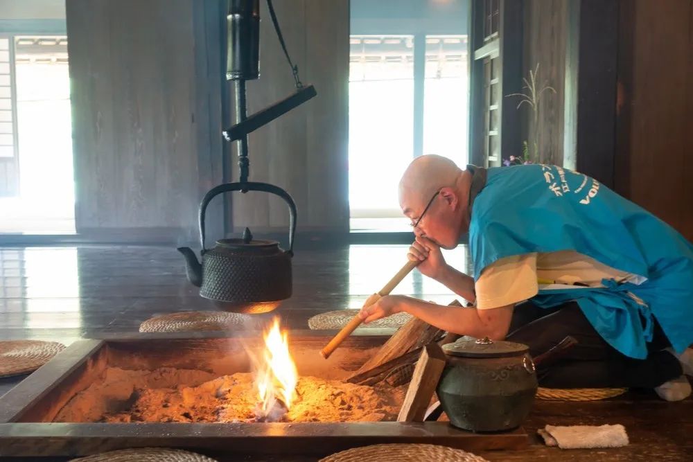 围炉里日本传统住宅的火之座