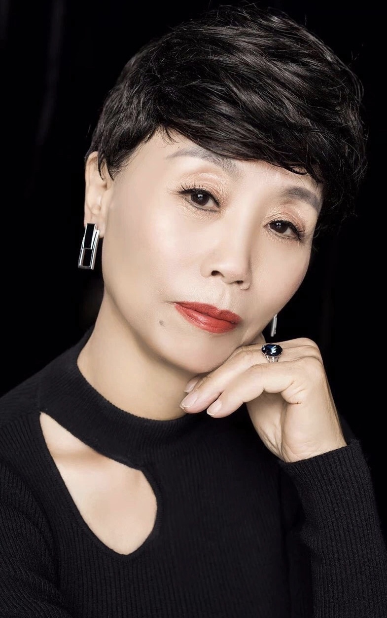 文艺视界yingdengklein邓瑛德国樱子毛毛诗歌无语