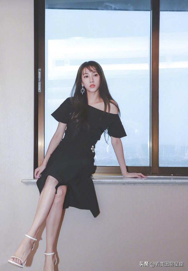 弦子黑色斜肩礼服性感图片集,御姐范儿尽显哦,喜欢喜欢