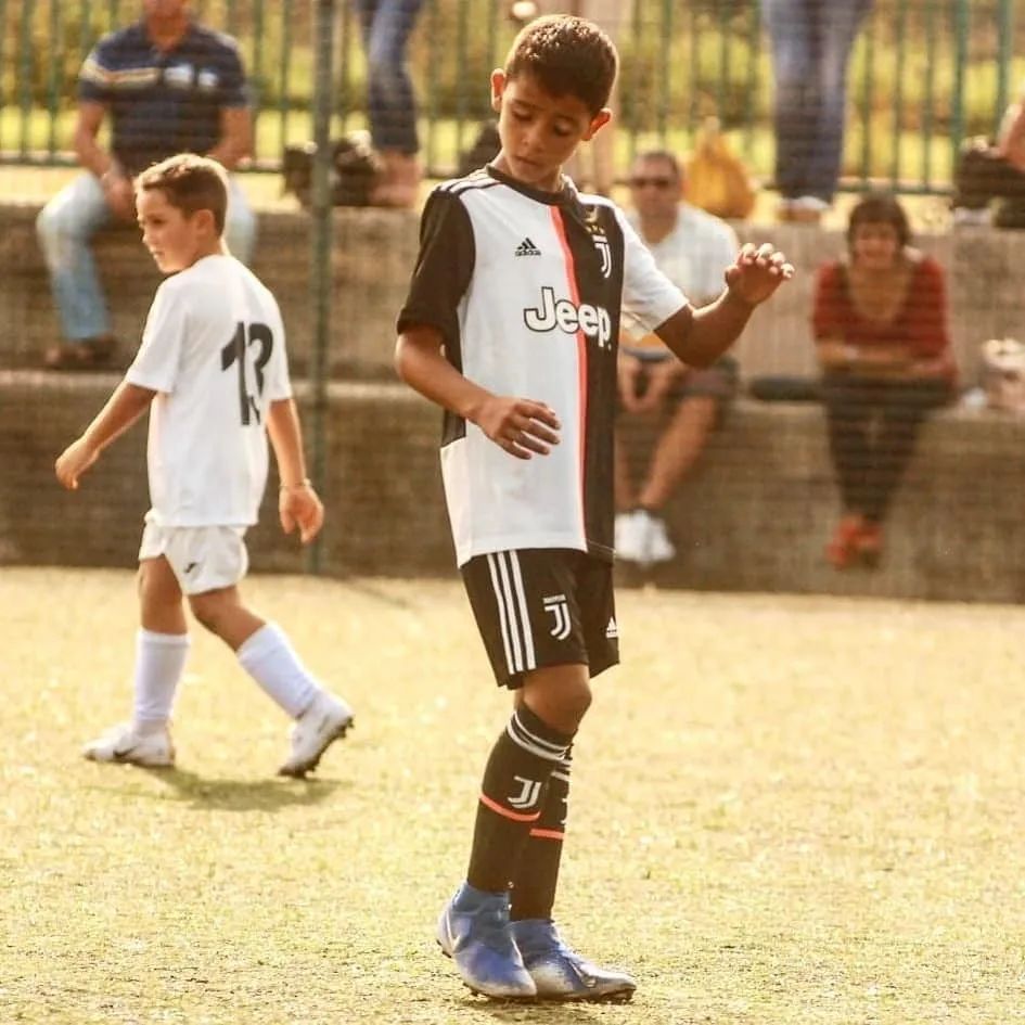 迷你罗图集:你踢球的样子可真帅!