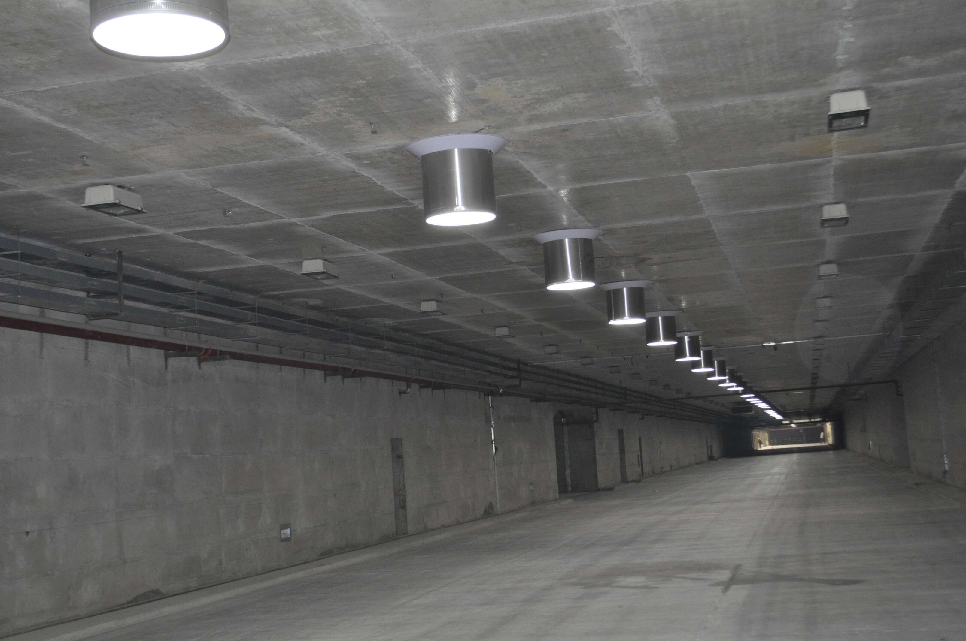 别墅地下室室内导光管的安装优势