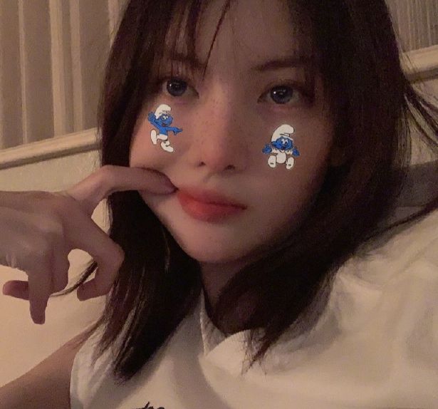 金晨深夜私房照满脸雀斑肤色暗黄这照片也敢晒