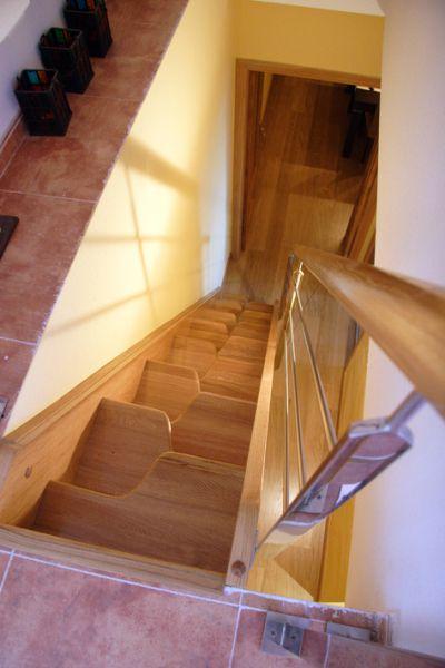 外国人可真有趣楼梯踏步只装一半左右错开省一半装修费