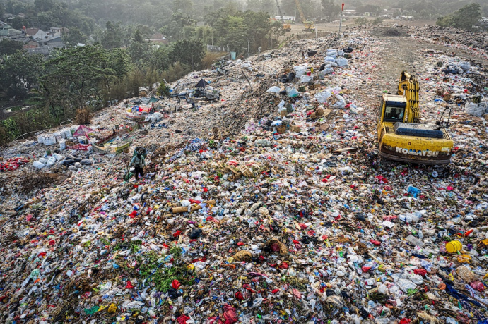 垃圾围城—— 人们正在被低价值塑料包围