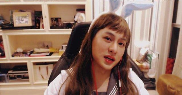 寂然也想穿女装,找了个完美的理由,约战汕尾老表风某人_直播