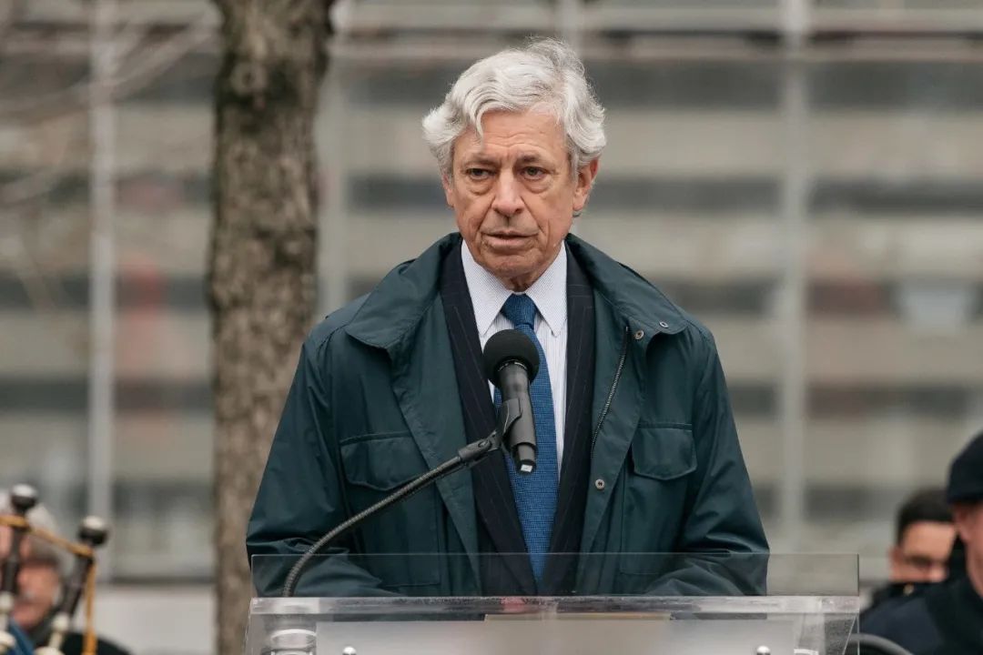 最高州;美三大股指暴跌;"龙"飞船成功与国际空间站对接_科顿