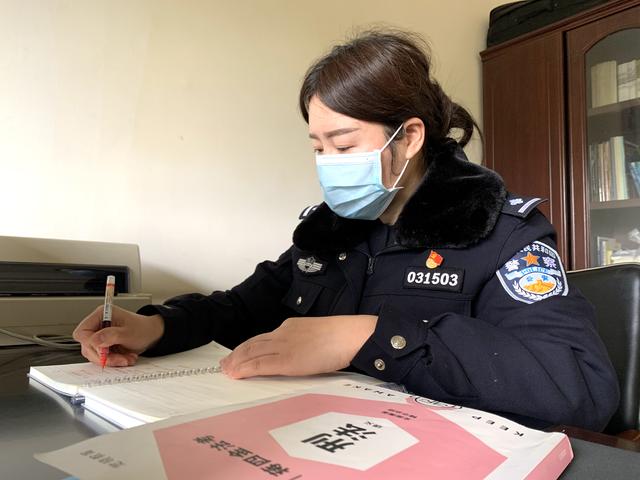 四川江油刑侦女警抗疫破案不让须眉