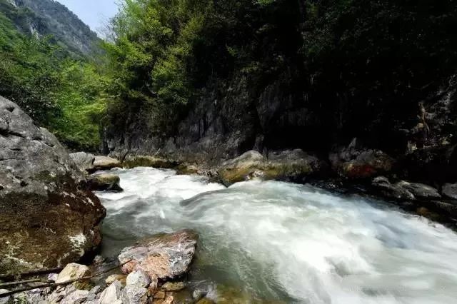 锦秀谷漂流01* 襄阳南漳长坪镇长岭村锦绣谷景区* 免费停车