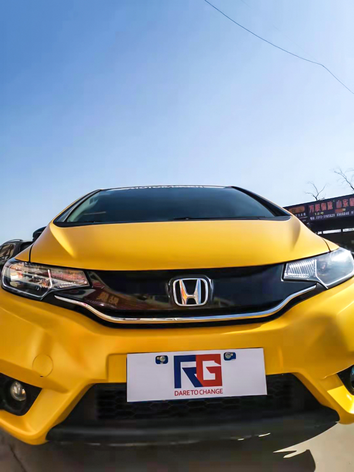 本田飞度车身改色电光黄rg瑞集改色膜河北沧州加盟店出品