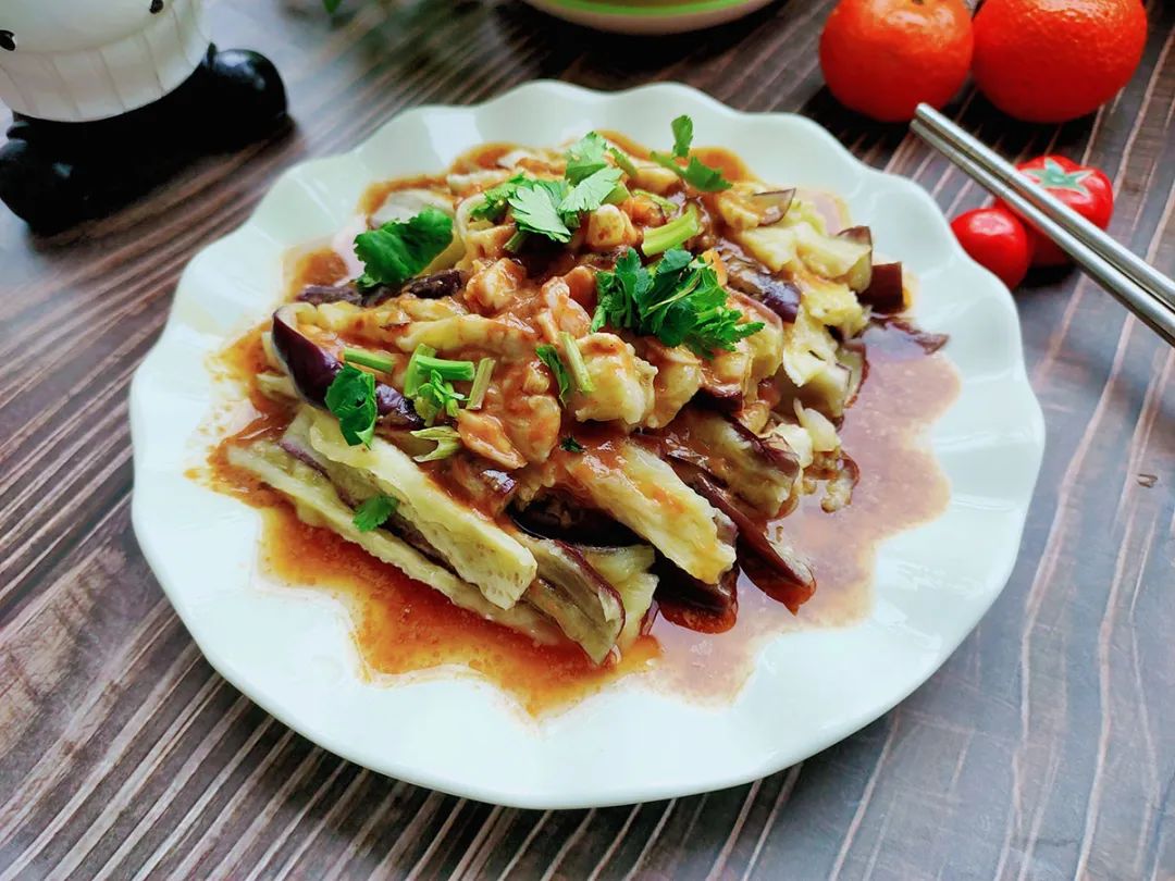 荟61吃芝麻酱手撕茄子口感软糯香味浓郁吃一次你就会爱上它