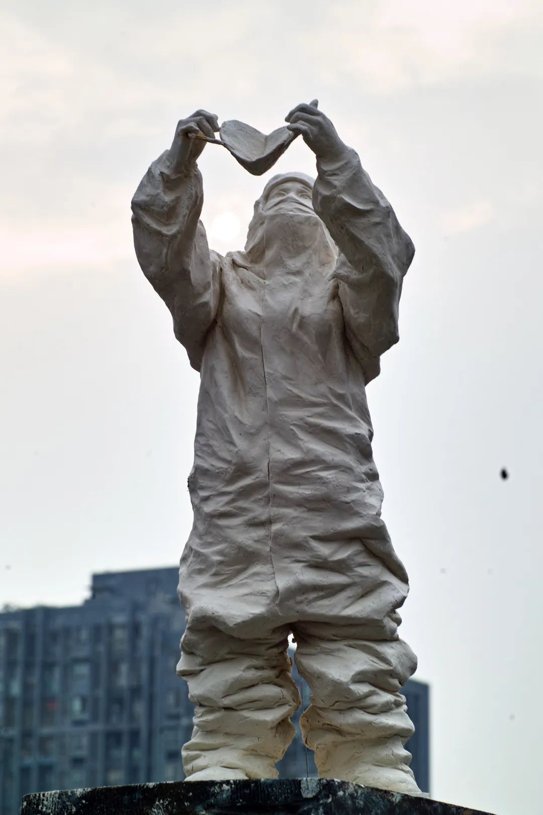 重庆市群文人用文艺作品为抗击疫情擂鼓助威