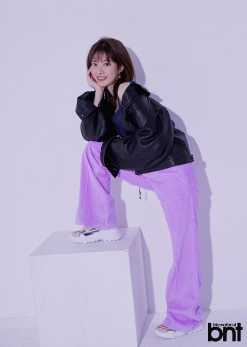 韩国女艺人赵秀敏最新时装杂志写真曝光