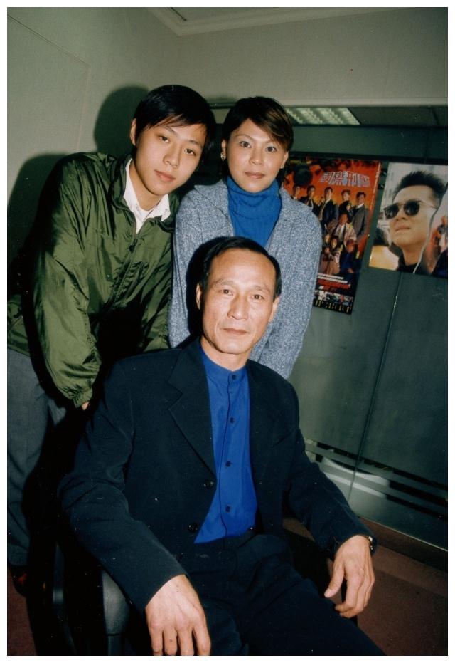 纹身青龙白虎的拳王媳妇是翻版张柏芝76岁陈惠敏今受非议真冤